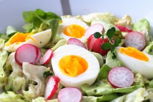 Eggs in the salad increase the uptake of vitamin E which is important for the cardiovascular system